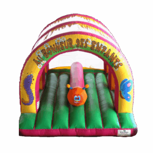 Structure gonflable en forme de chenille pour enfants