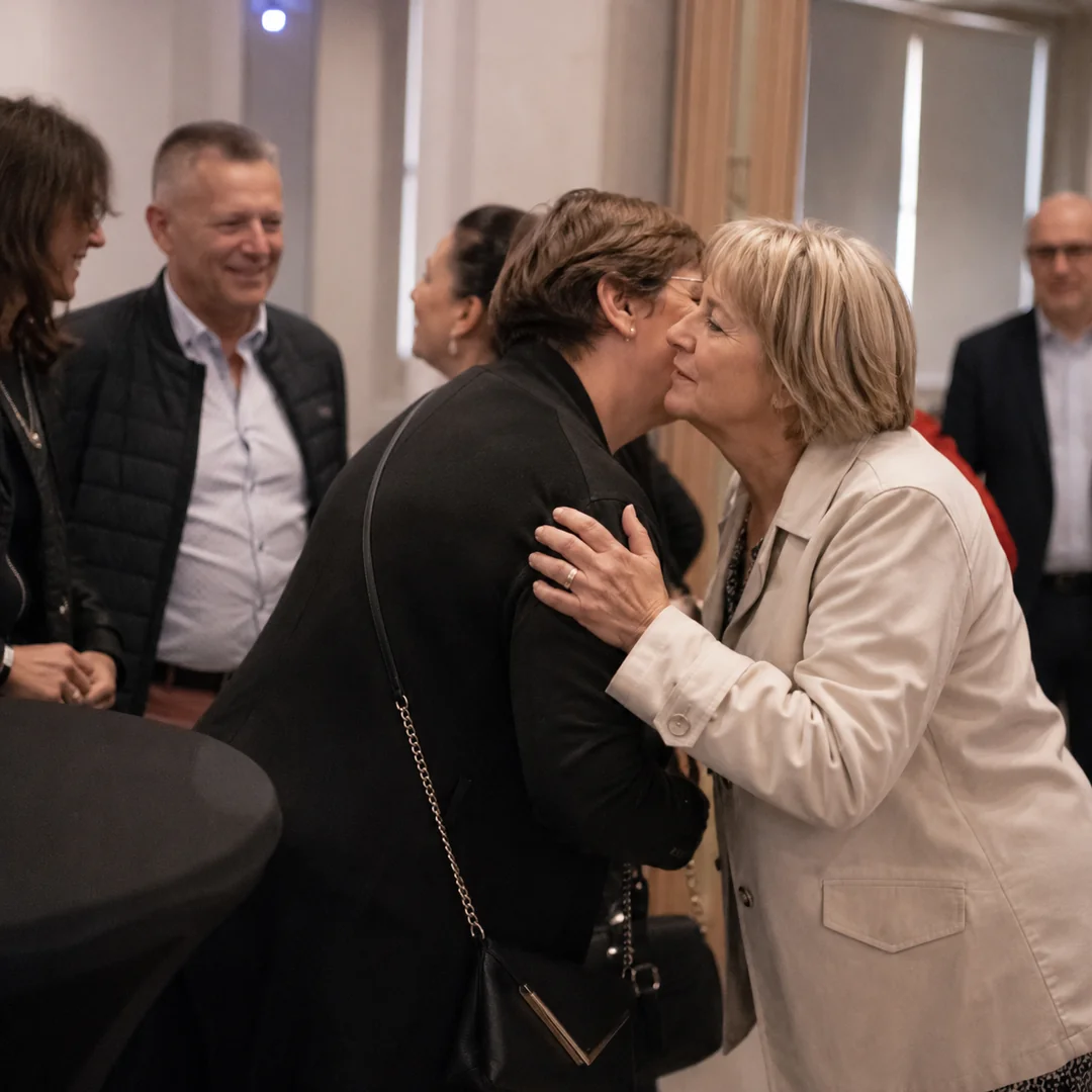 Accueil chaleureux des invités lors d’un baptême dans les Hautes-Pyrénées
