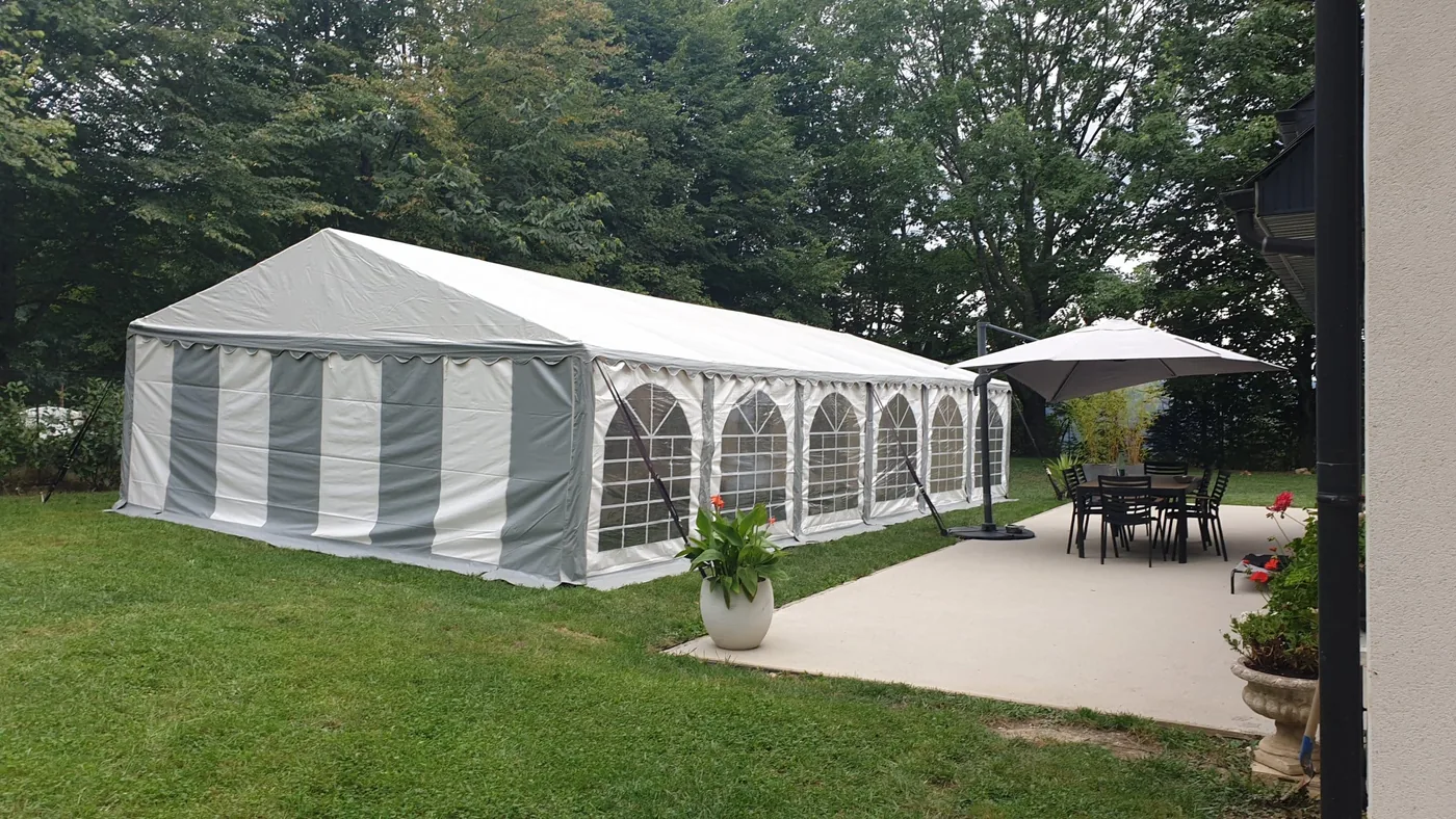 Location de chapiteau 12×6 m pour une réception dans les Hautes-Pyrénées