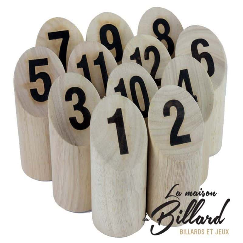 Jeu de Mölkky avec ses quilles en bois numérotées